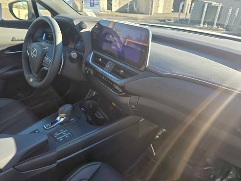 Used 2025 Lexus UX 300h AWD image 12
