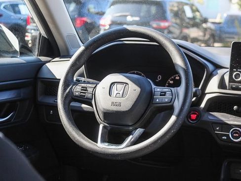 Used 2023 Honda CR-V EX image 19