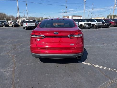 Certified 2020 Ford Fusion SE image 6