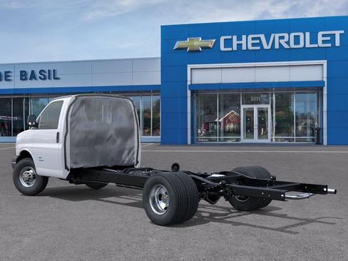 New 2026 Chevrolet Express 3500 w/ Power Convenience Package RWD image 3
