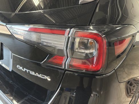 Certified 2024 Subaru Outback Limited AWD/4WD image 17