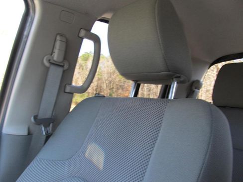 Used 2019 Nissan Frontier SV image 69