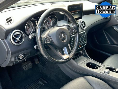 Used 2017 Mercedes-Benz GLA 250 4MATIC image 11