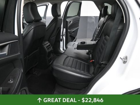 Used 2024 Ford Edge SEL image 28