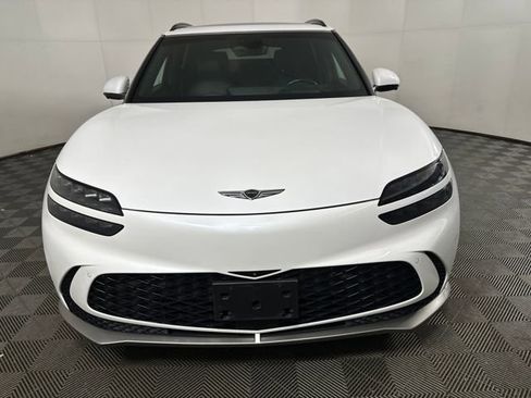 Used 2023 Genesis GV60 Advanced image 8