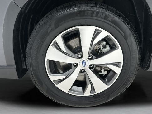 Used 2023 Subaru Ascent Premium w/ Convenience Package AWD/4WD image 9