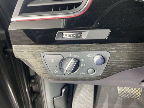 Used 2018 Audi Q7 3.0T Prestige w/ Prestige Package image 21