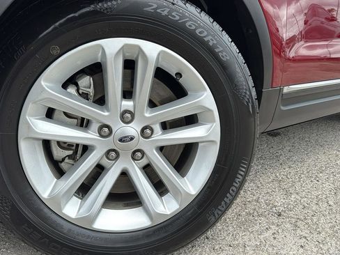 Used 2015 Ford Explorer XLT w/ Equipment Group 202B image 9