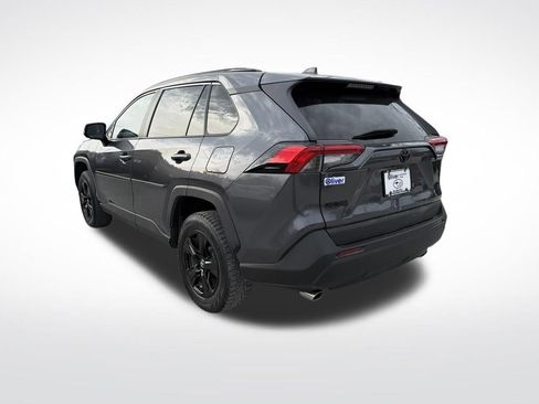 Used 2020 Toyota RAV4 XLE w/ Convenience Package image 11