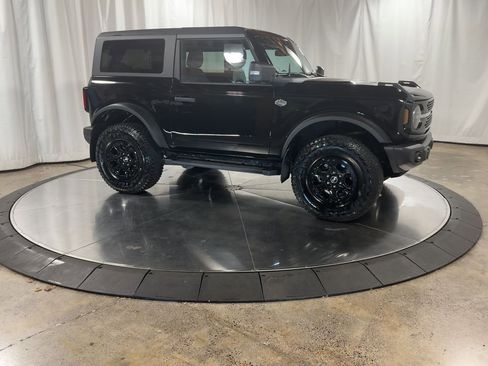 Used 2023 Ford Bronco Wildtrak image 3