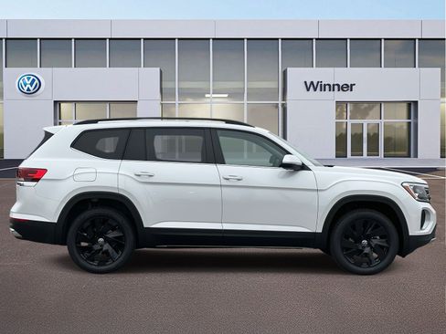 New 2026 Volkswagen Atlas SE image 6