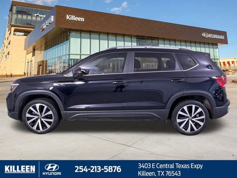 Used 2023 Volkswagen Taos SE image 4