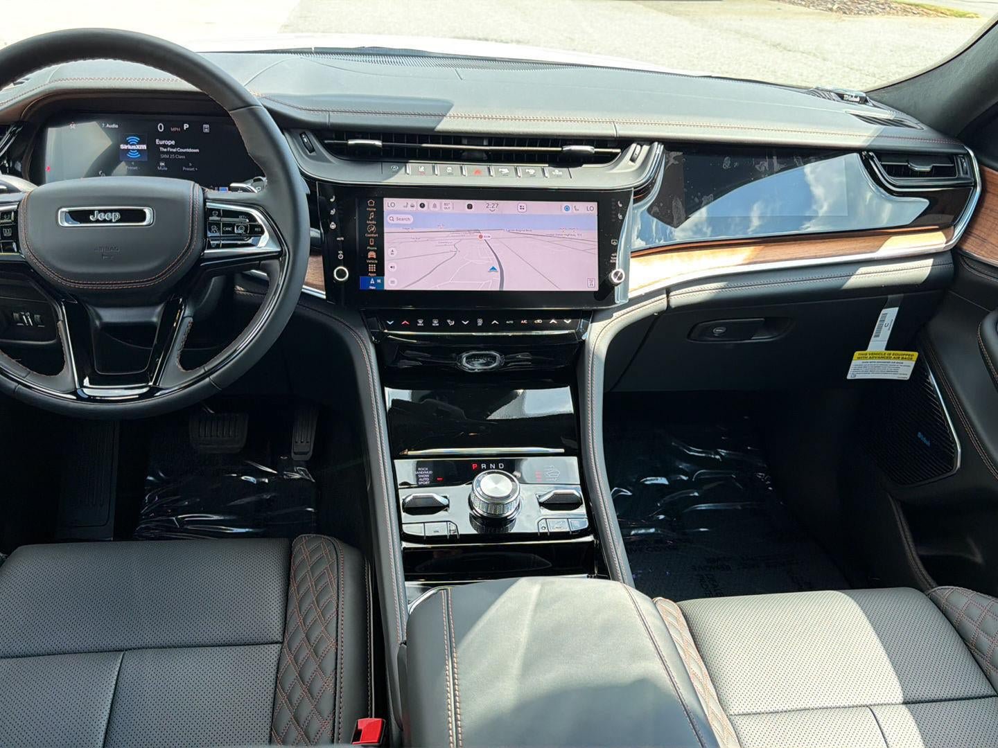 New 2027 Jeep Grand Cherokee Summit AWD/4WD image 2