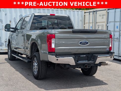 Used 2019 Ford F250 Lariat w/ Lariat Value Package AWD/4WD image 6