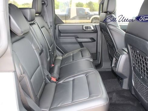 New 2026 Ford Bronco Badlands image 9