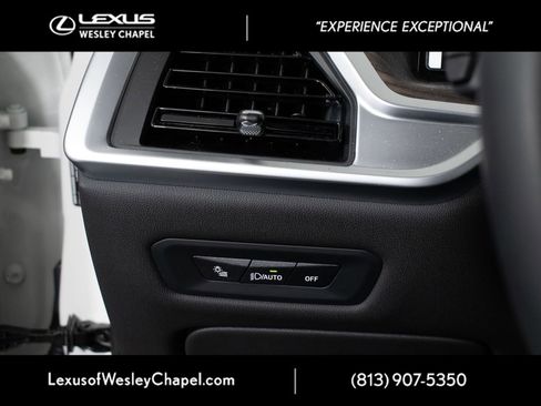Used 2026 BMW X5 xDrive40i w/ Premium Package AWD/4WD image 35