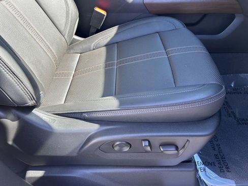 Used 2024 Chevrolet Silverado 2500 High Country w/ High Country Premium Package image 58