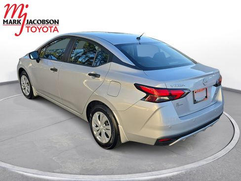 Used 2025 Nissan Versa S image 13