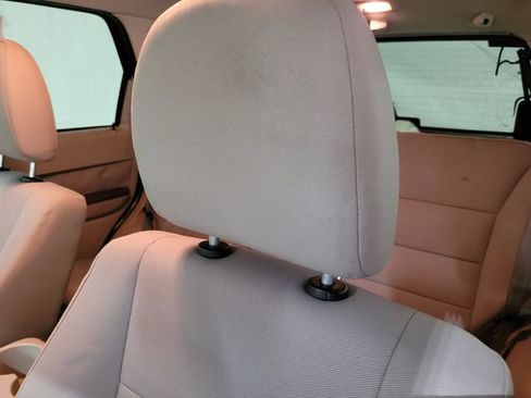 Used 2011 Ford Escape XLT image 24