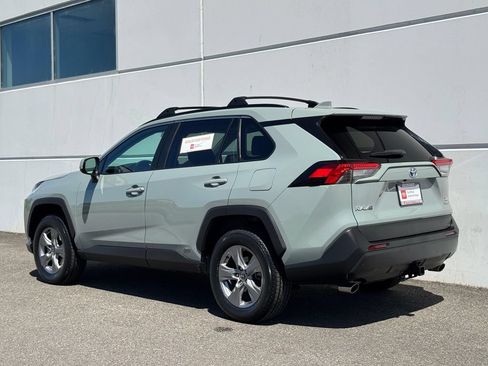 Certified 2022 Toyota RAV4 XLE w/ Convenience Package AWD/4WD image 5