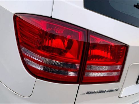 Used 2014 Dodge Journey American Value Package w/ Flexible Seating Group image 26