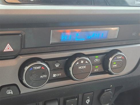 Used 2023 Toyota Tacoma TRD Sport image 15