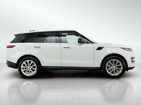 Used 2025 Land Rover Range Rover Sport SE AWD/4WD image 6