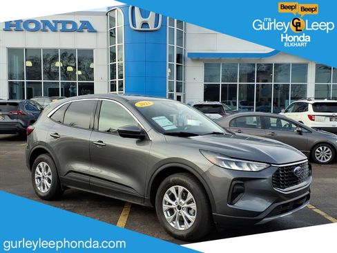 Used 2023 Ford Escape Active w/ Tech Pack #2 image 1