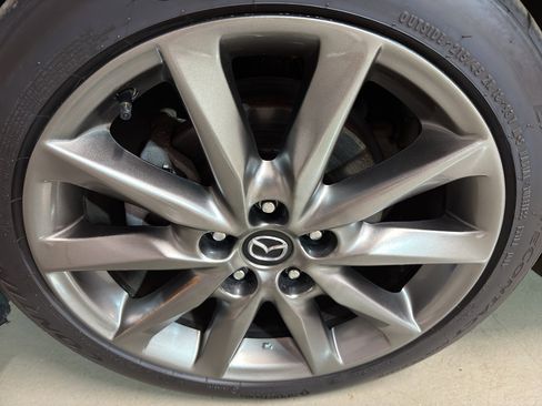 Used 2018 MAZDA MAZDA3 Grand Touring w/ Premium Equipment Package image 31