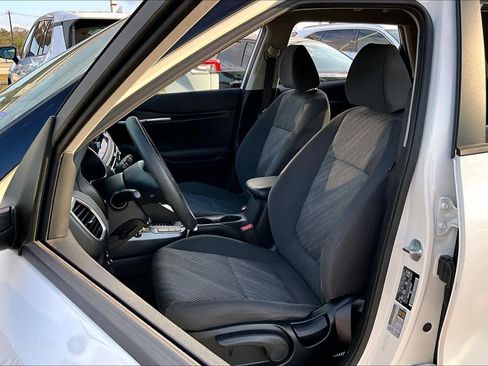 Used 2023 Kia Seltos LX image 7
