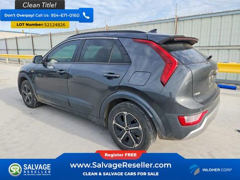 Used 2024 Kia Niro EX FWD image 3