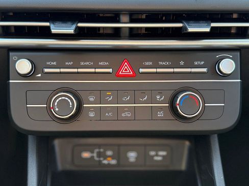 New 2026 Hyundai Tucson SE image 15