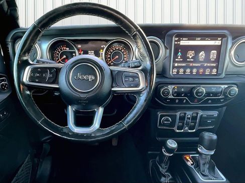 Used 2021 Jeep Wrangler Unlimited Sahara w/ Uconnect 4C Nav & Sound Group AWD/4WD image 9
