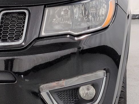 Used 2018 Jeep Compass Limited w/ Navigation Group AWD/4WD image 11