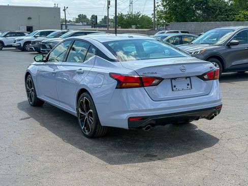 Used 2024 Nissan Altima 2.5 SR FWD image 9