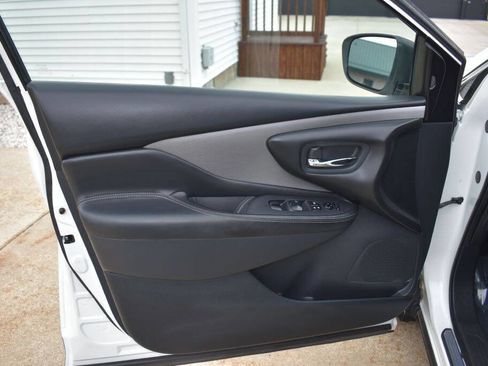 Used 2019 Nissan Murano SV image 10