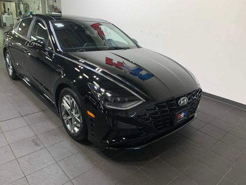 Used 2023 Hyundai Sonata SEL w/ Convenience Package image 3