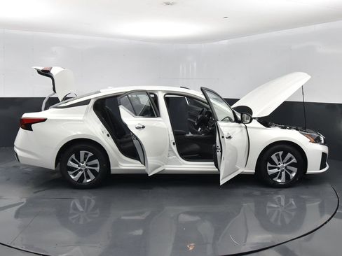 Certified 2025 Nissan Altima 2.5 S image 43