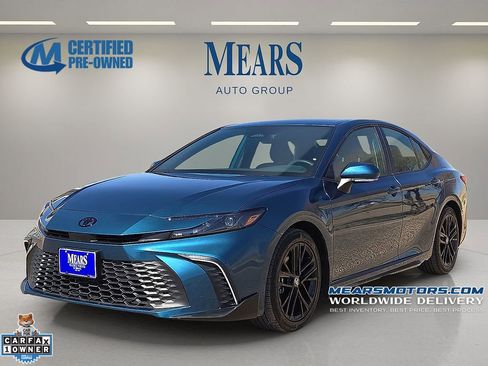 Used 2026 Toyota Camry SE w/ Convenience Package image 1