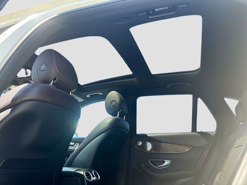 Used 2018 Mercedes-Benz GLC 300 w/ Multimedia Package image 43