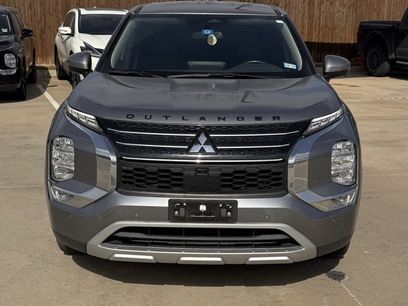 Used 2023 Mitsubishi Outlander SE