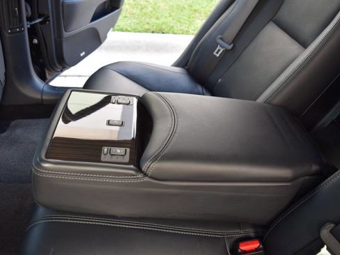 Used 2013 Lexus LS 460 AWD w/ Comfort Pkg image 48