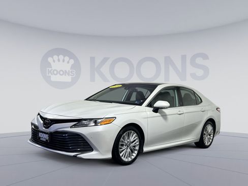 Used 2019 Toyota Camry XLE w/ Driver Assist Package FWD image 1