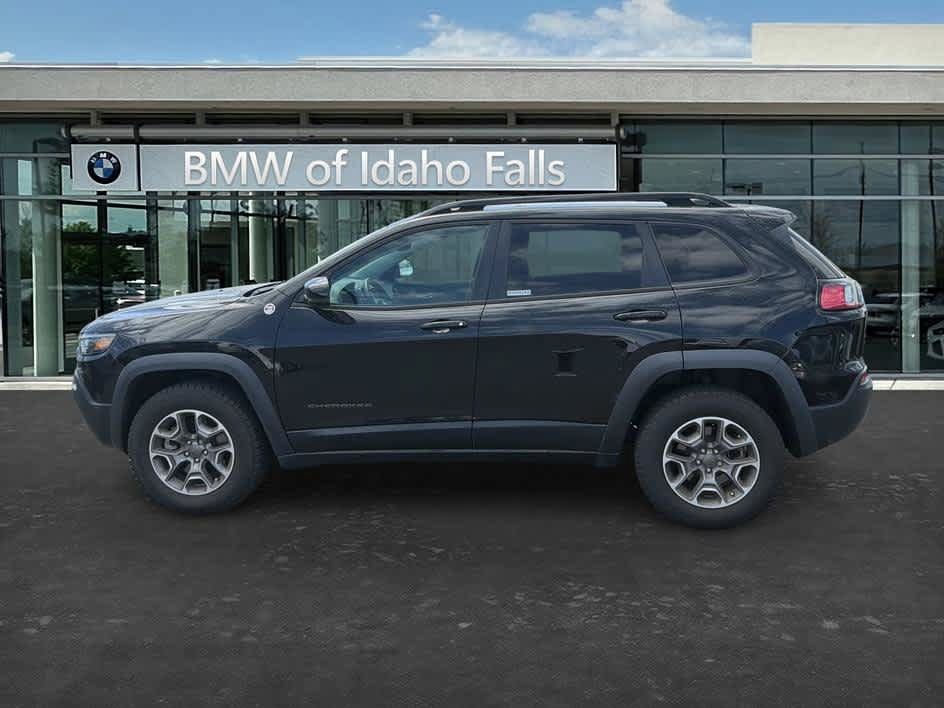 Used 2022 Jeep Cherokee Trailhawk w/ Premium Leather Package AWD/4WD image 4