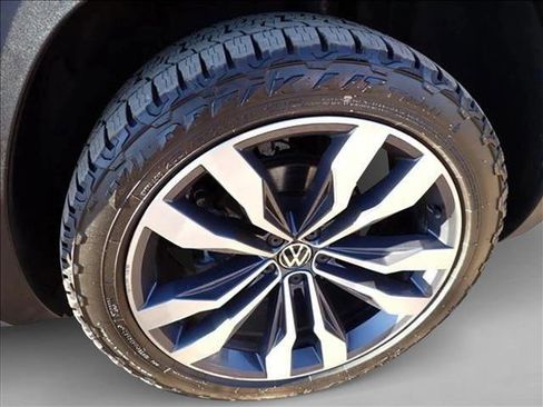 Used 2022 Volkswagen Atlas Cross Sport SEL Premium R-Line image 7