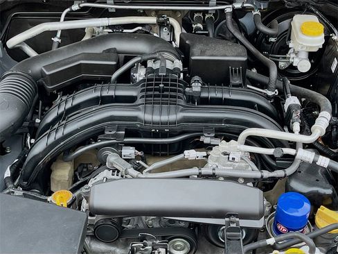 Used 2021 Subaru Crosstrek 2.0i Premium w/ Moonroof Package image 31