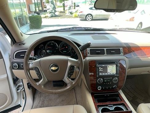 Used 2012 Chevrolet Suburban LTZ AWD/4WD image 8