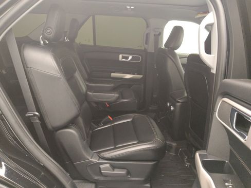 Used 2020 Ford Explorer XLT w/ Equipment Group 202A image 19