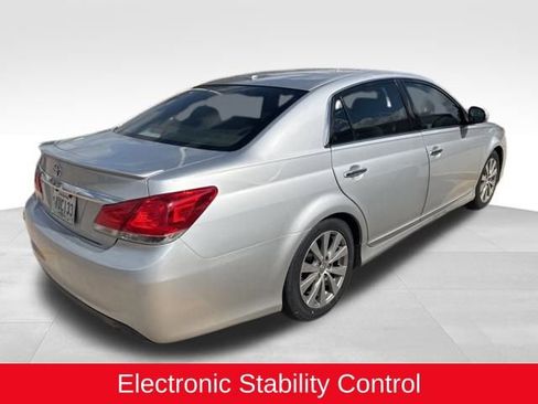 Used 2011 Toyota Avalon Limited image 10
