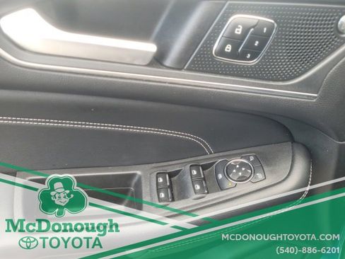 Used 2023 Ford Edge Titanium image 14